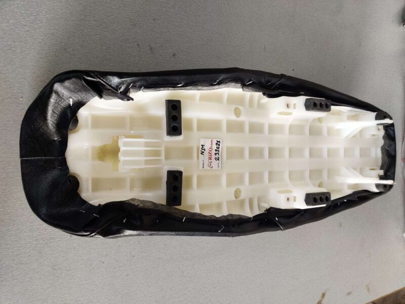 Seat CD70 New Model White Base 1500g-Rizq